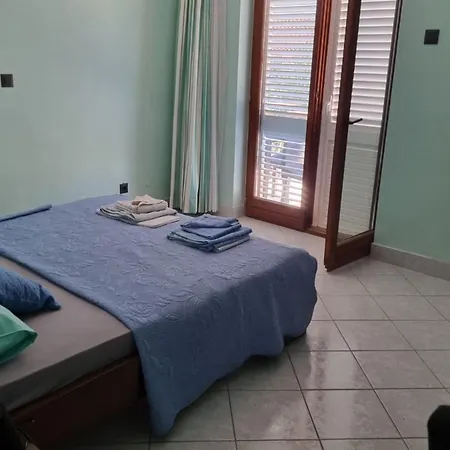 Eljka - With Terrace 3 * אורביץ