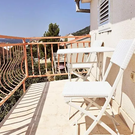 Eljka - With Terrace 3 * אורביץ