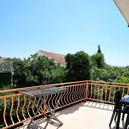 Eljka - With Terrace 3 * Orebić