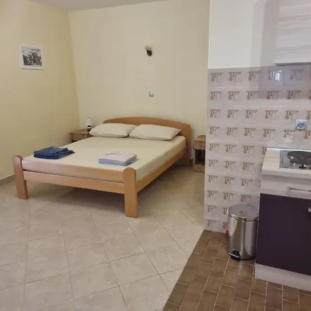 Eljka - With Terrace 3 Apartman *