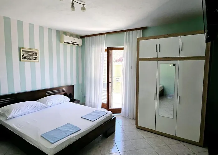 Eljka - With Terrace 3 Appartement Orebić