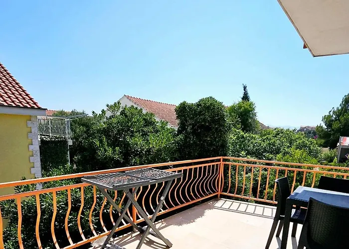 Eljka - With Terrace 3 * Orebić